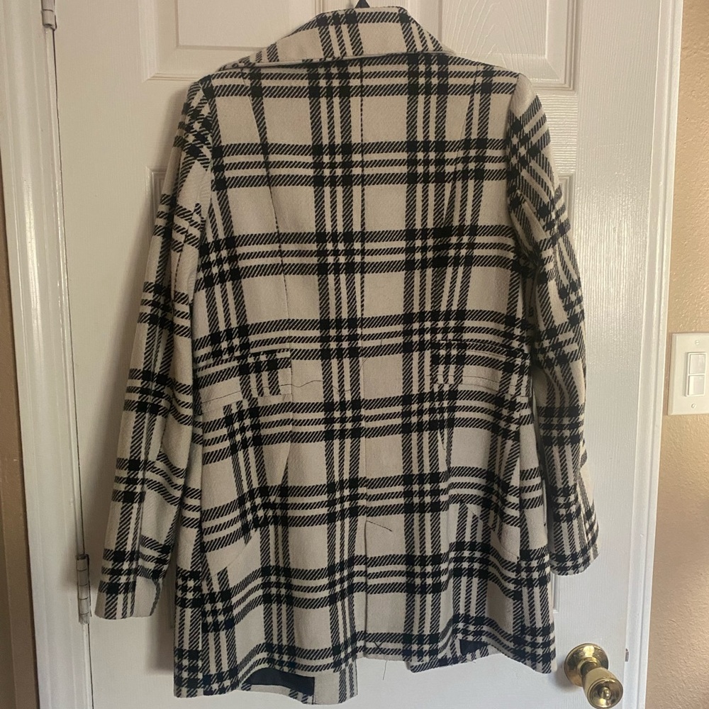 Pretty herringbone coat - Picture 5 of 6